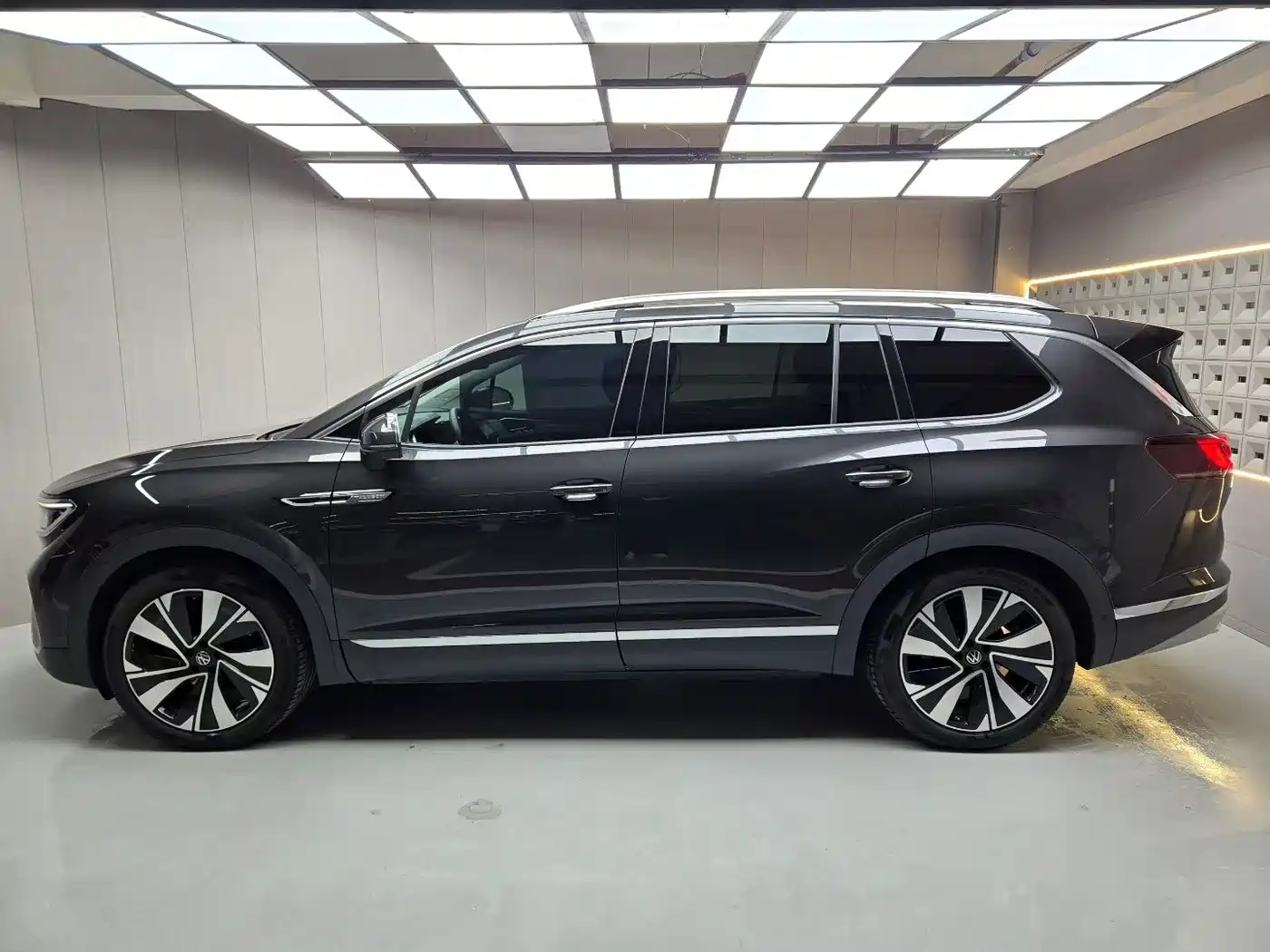 Volkswagen Talagon 2024 380TSI 4WD Premium Comfort Pro Edition 6-Seater фото 2
