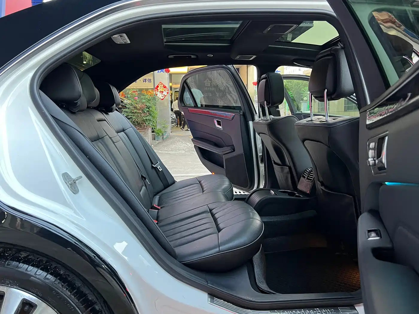 Mercedes-Benz E-Class 2015 E 260 L Sport фото 13