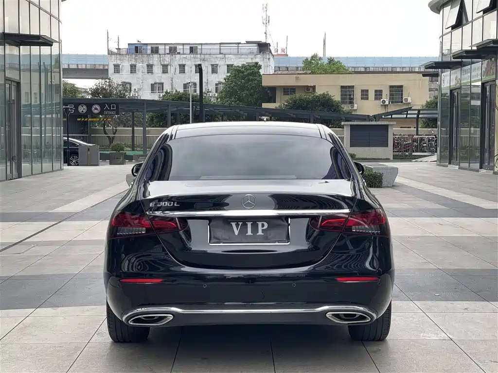 Mercedes-Benz E-Class 2022 E 300 L Luxury фото 5