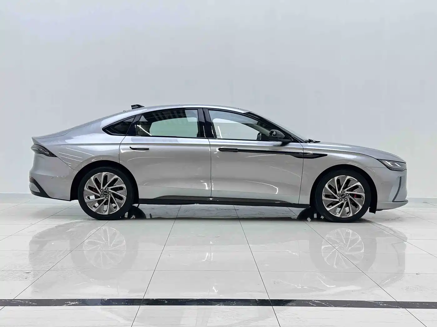 Lincoln Z 2024 2024 2.0T 2WD Prestige Hybrid