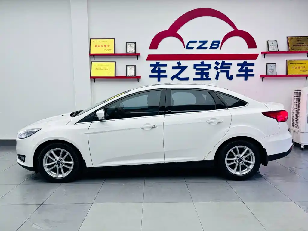 Photo 4 - Ford Focus