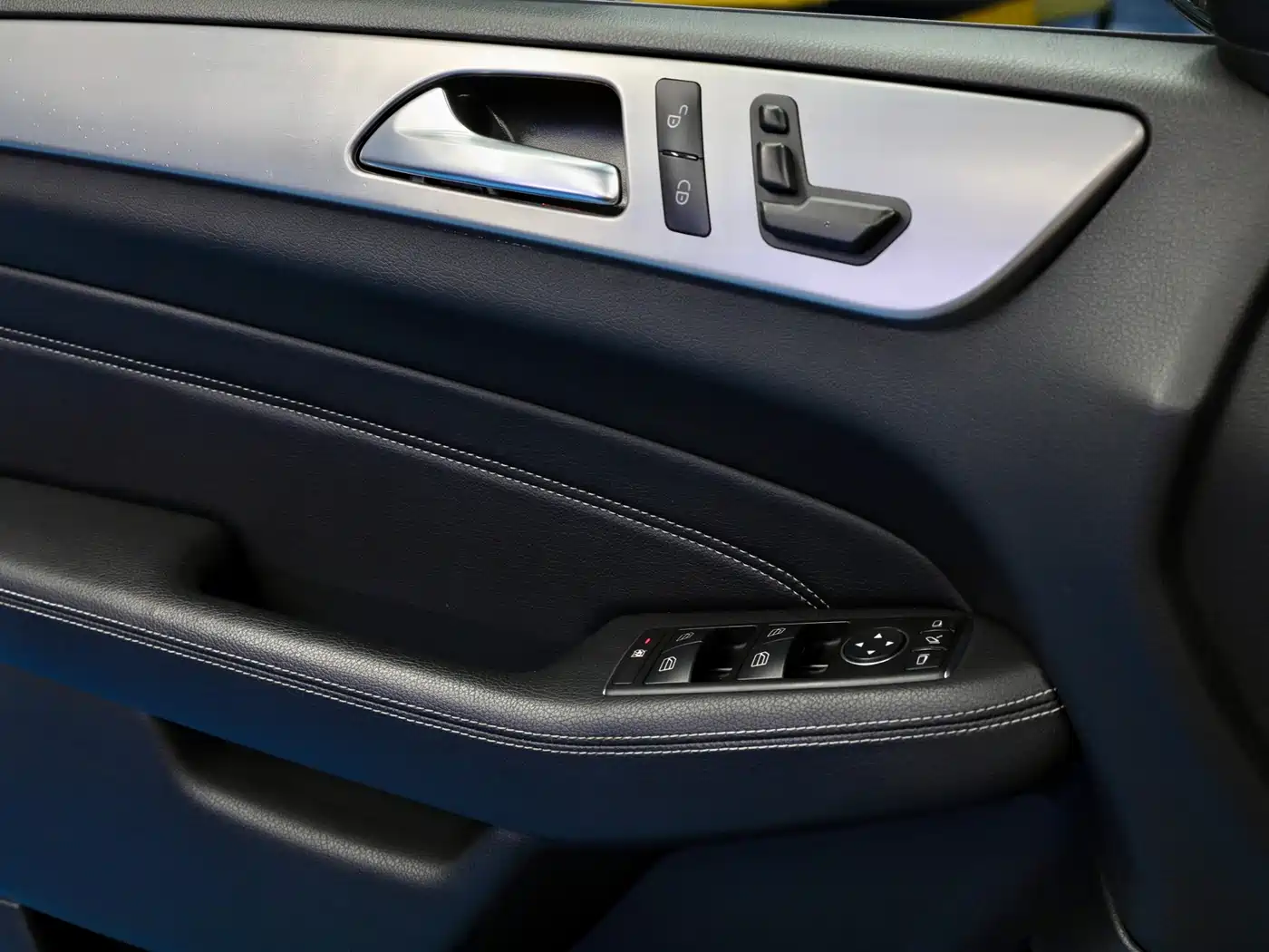 Mercedes-Benz M-Class 2012 ML 300 фото 18