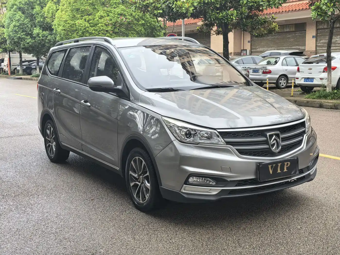 Baojun 730 2020 2019 1.5L Manual Fashion Edition 7-Seater China VI