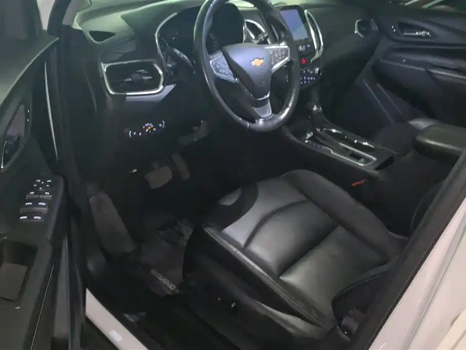 Chevrolet Equinox 2018 535T Automatic Control Edition фото 9