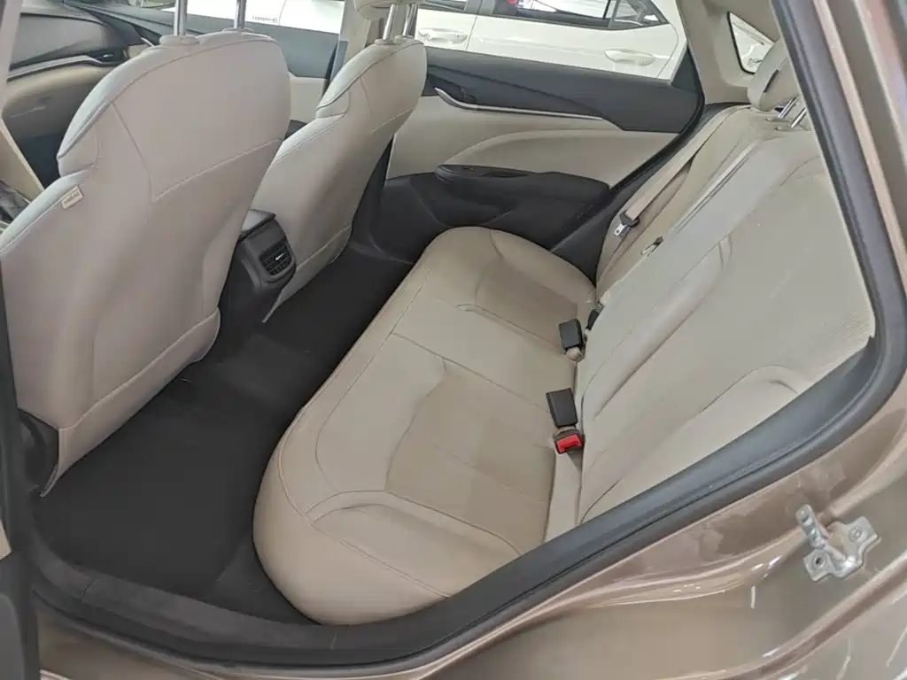Фото 13 - Buick Excelle