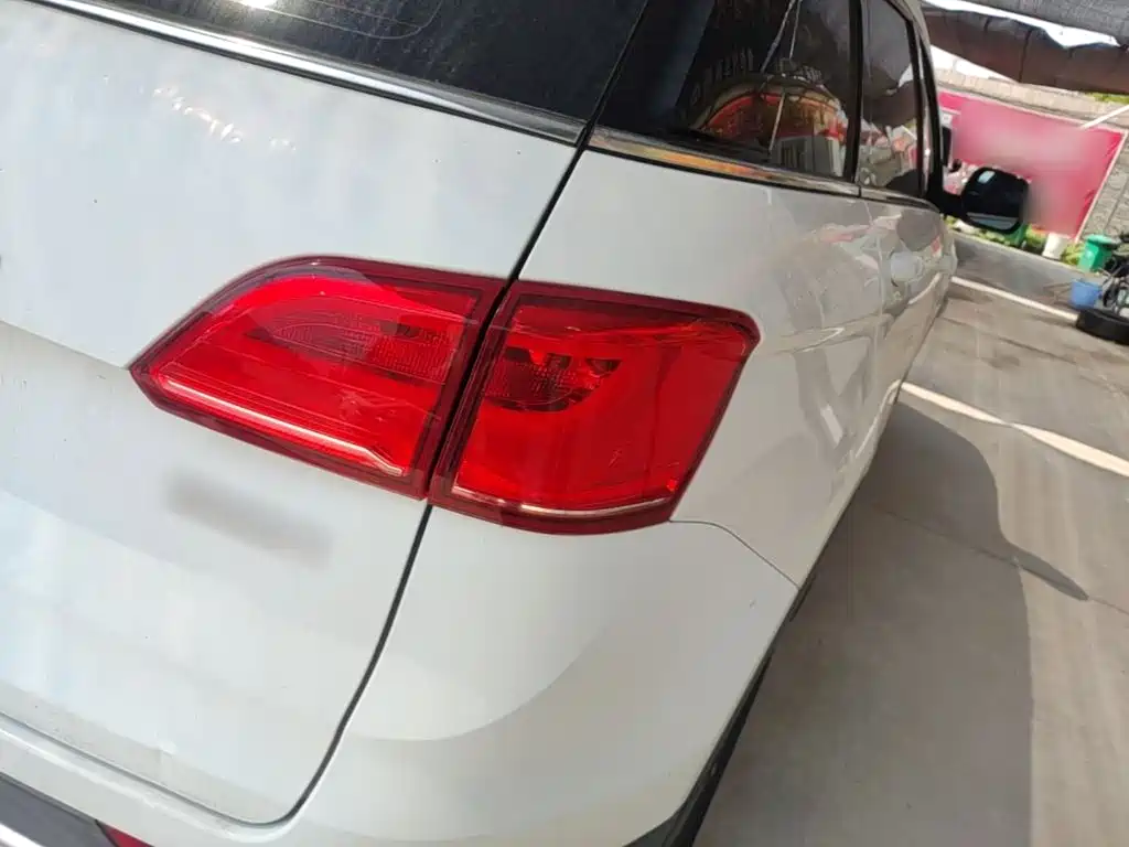 Фото 8 - Haval H6 Coupe