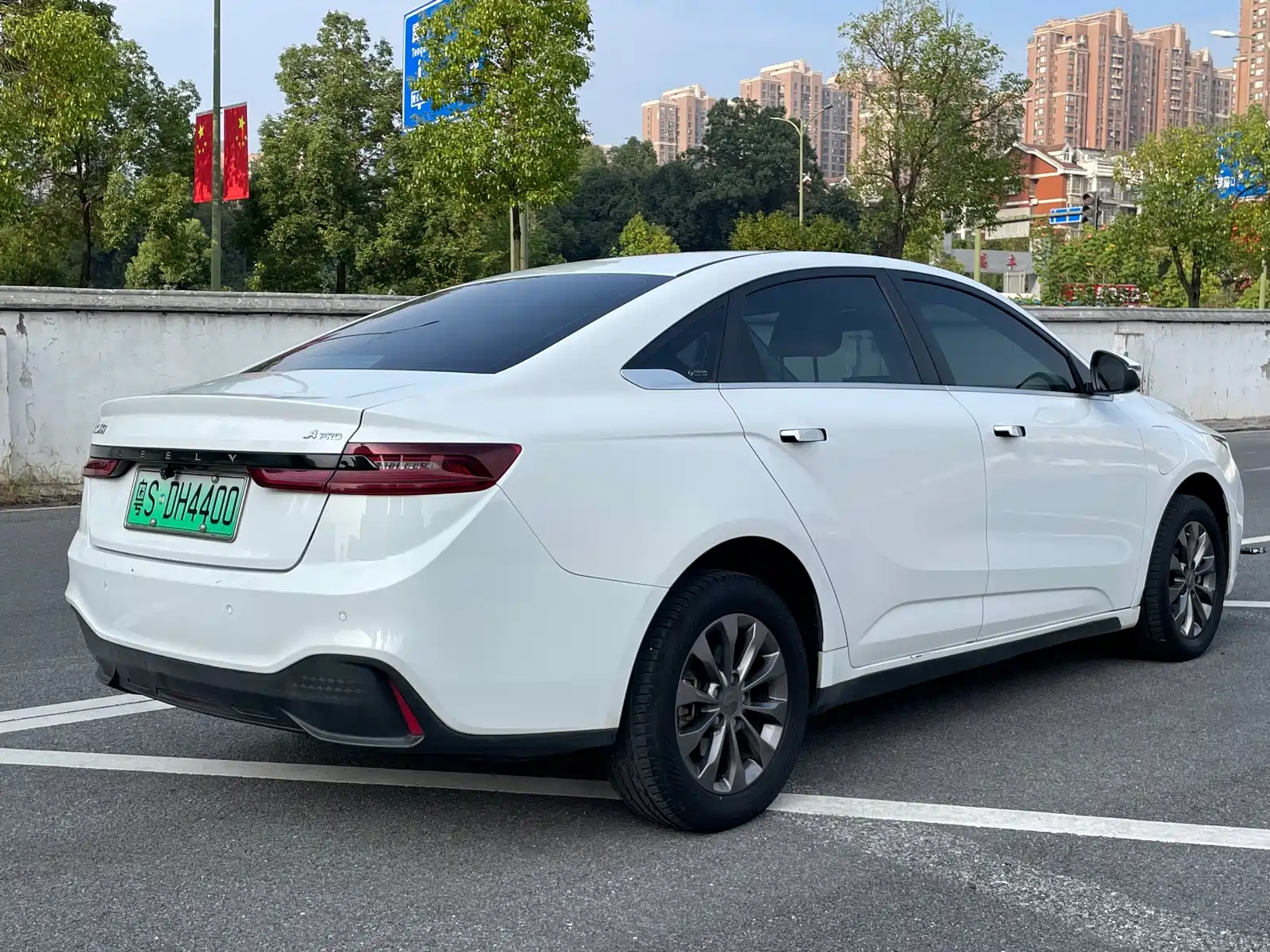 Фото 6 - Geely Geometry A