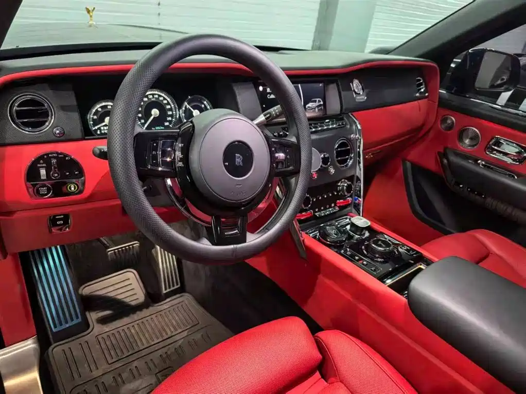 ROLLS-ROYCE CULLINAN