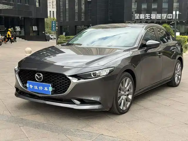 Mazda Mazda3 Axela 2.0L, автомат, Quality Halo
