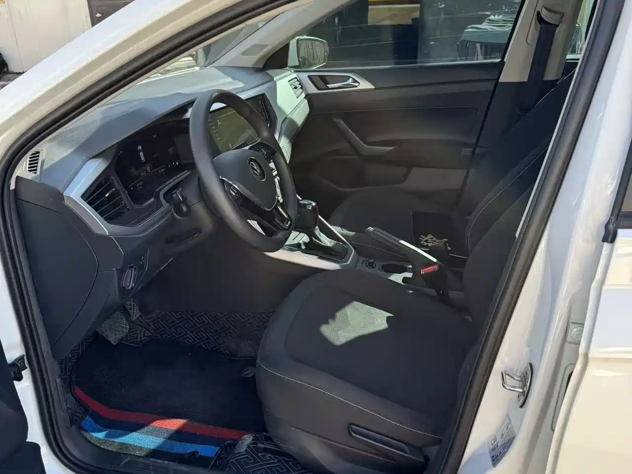 Volkswagen Polo 2023 Plus 1.5L Auto Joyful Living Edition фото 7