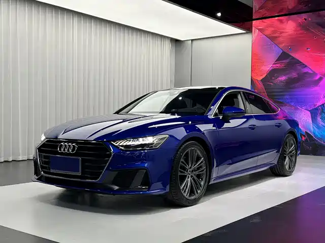 Audi A7 45 TFSI, Select