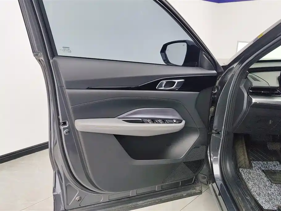 CHANGAN CHANGAN AUCHAN Z6