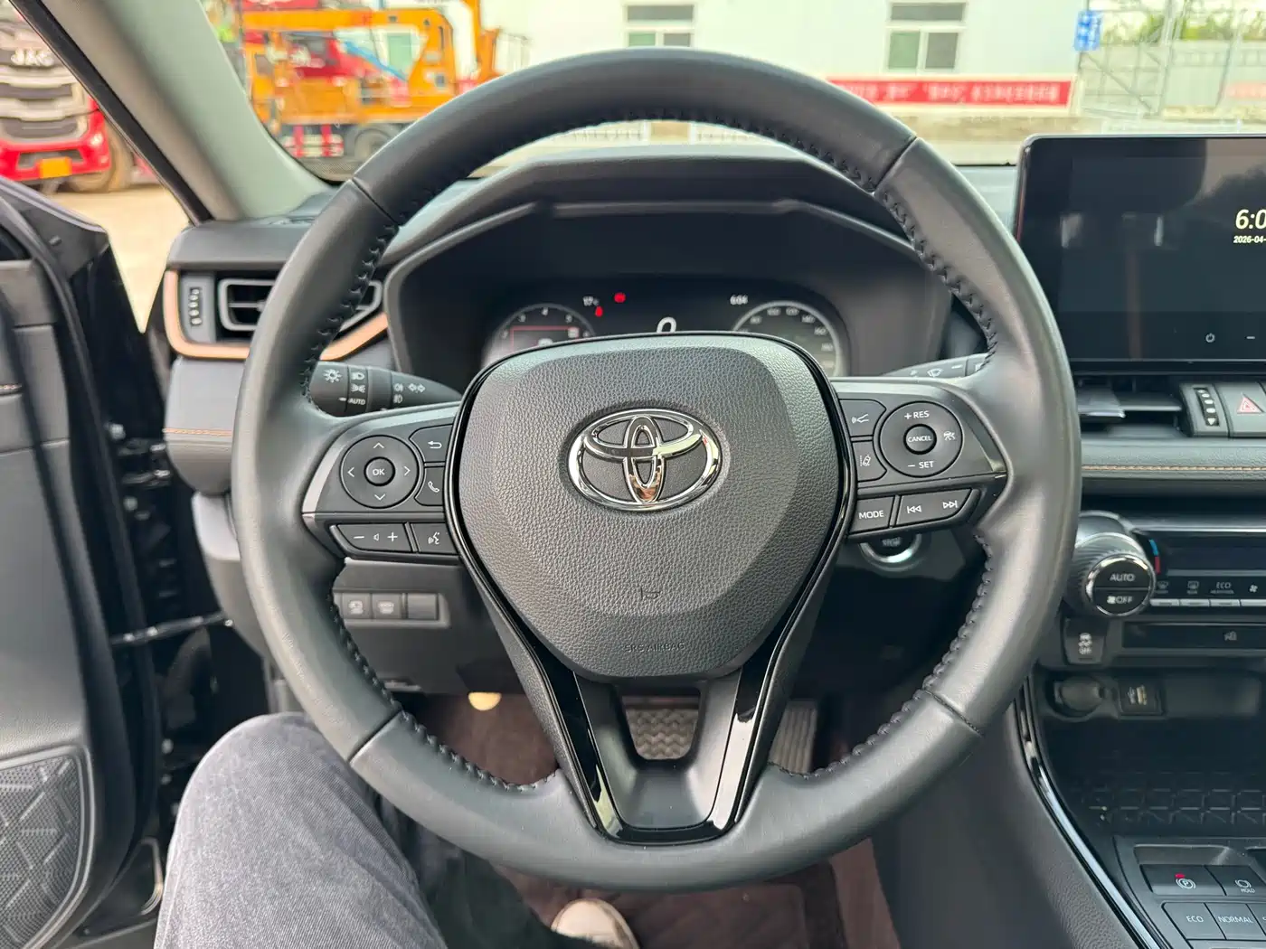 Toyota Wildlander 2024 2.0L CVT 2WD Luxury PLUS Edition фото 15