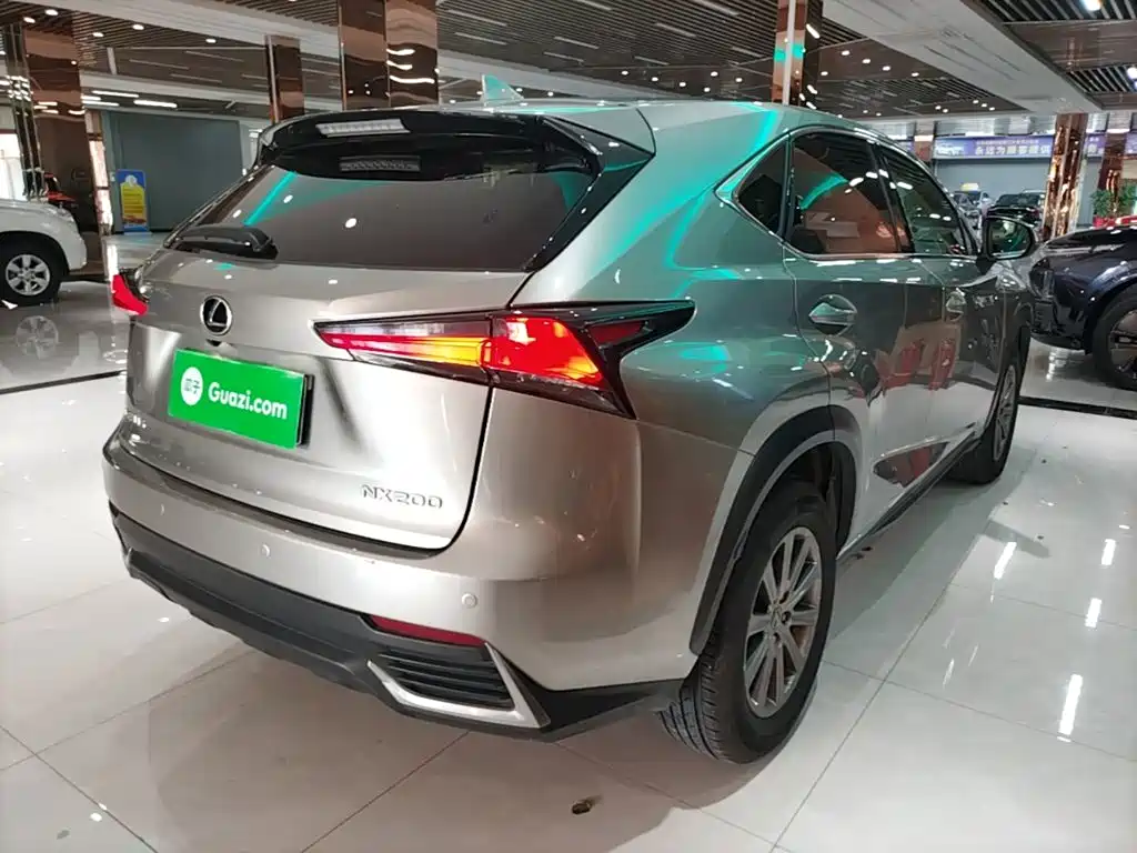 Фото 7 - Lexus NX