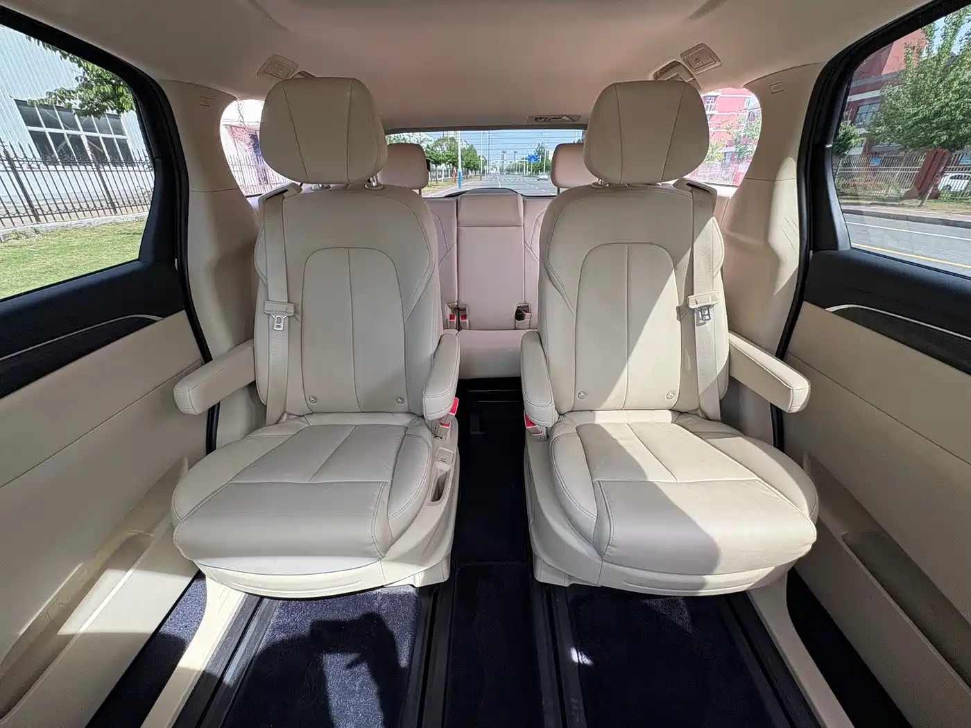 Buick GL8 2023 ES Landmaster Exclusive фото 11