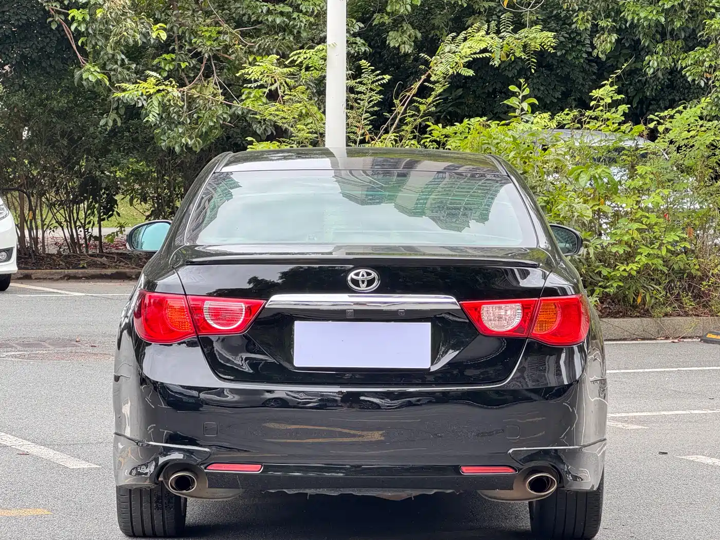 Toyota Reiz 2010 2.5V Style Elite Edition фото 3