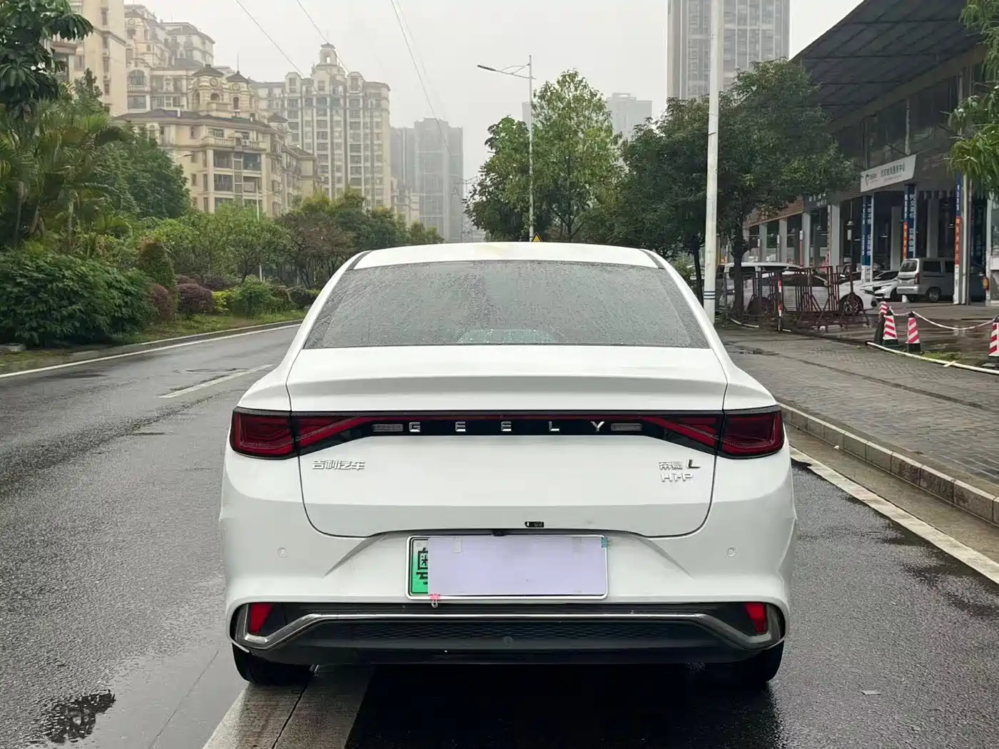 GEELY AUTOMOBILE EMGRAND L HIP