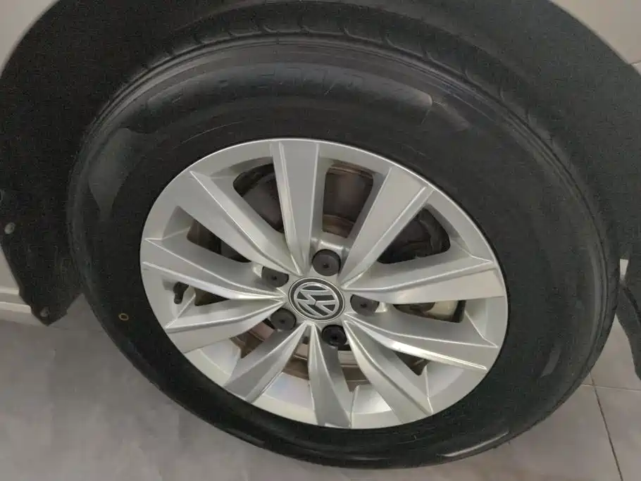 Фото 6 - Volkswagen Lavida