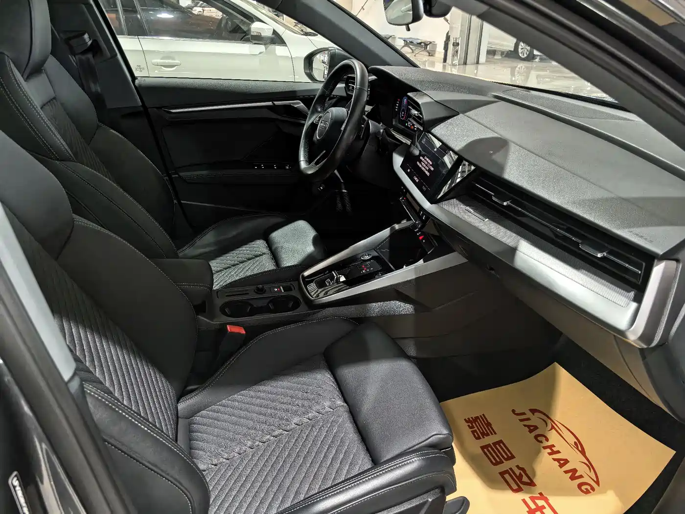 Audi A3 2023 Facelift Sportback 35 TFSI Fashion Elegance фото 16