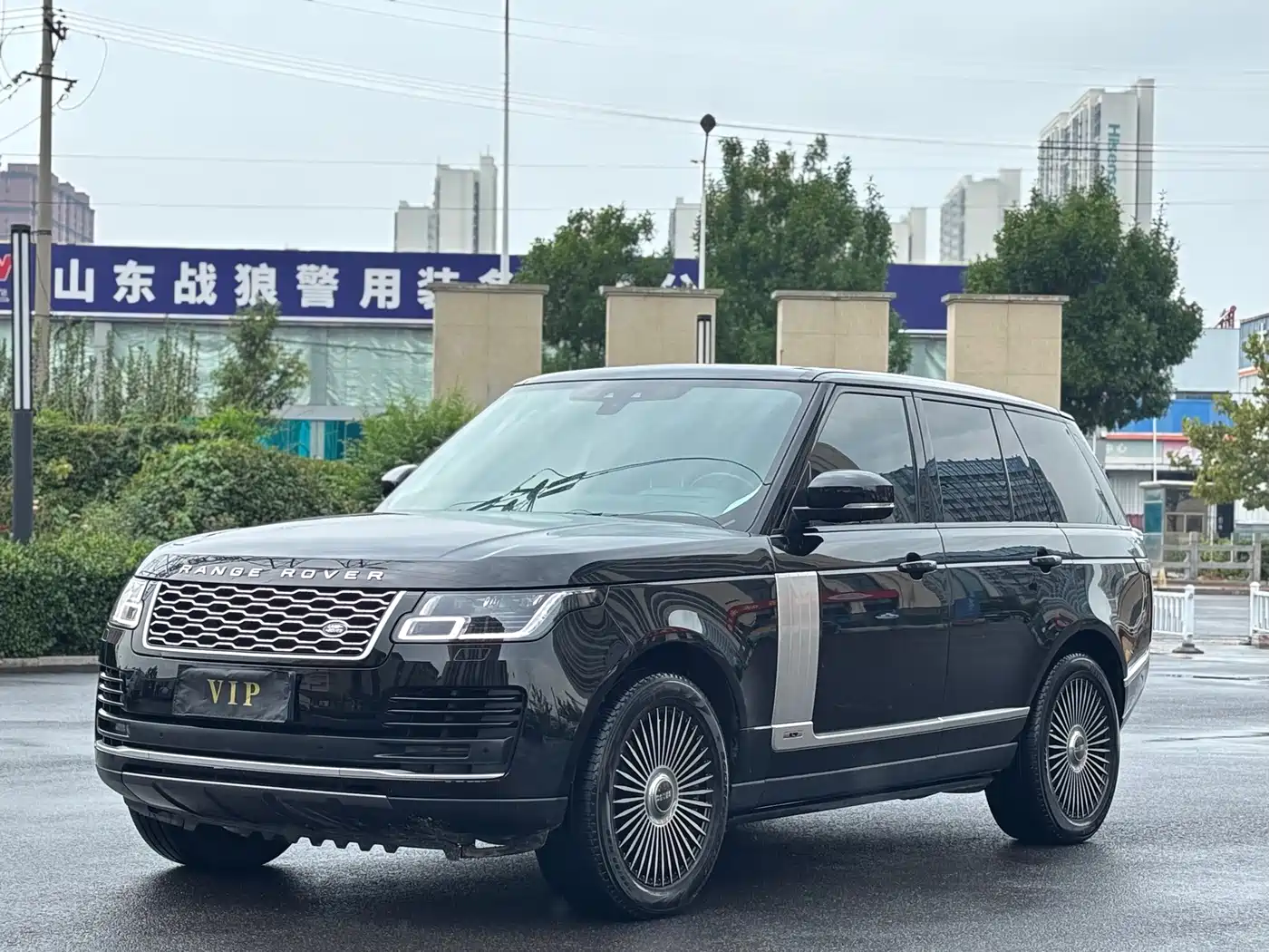 صورة 1 - Land Rover Range Rover