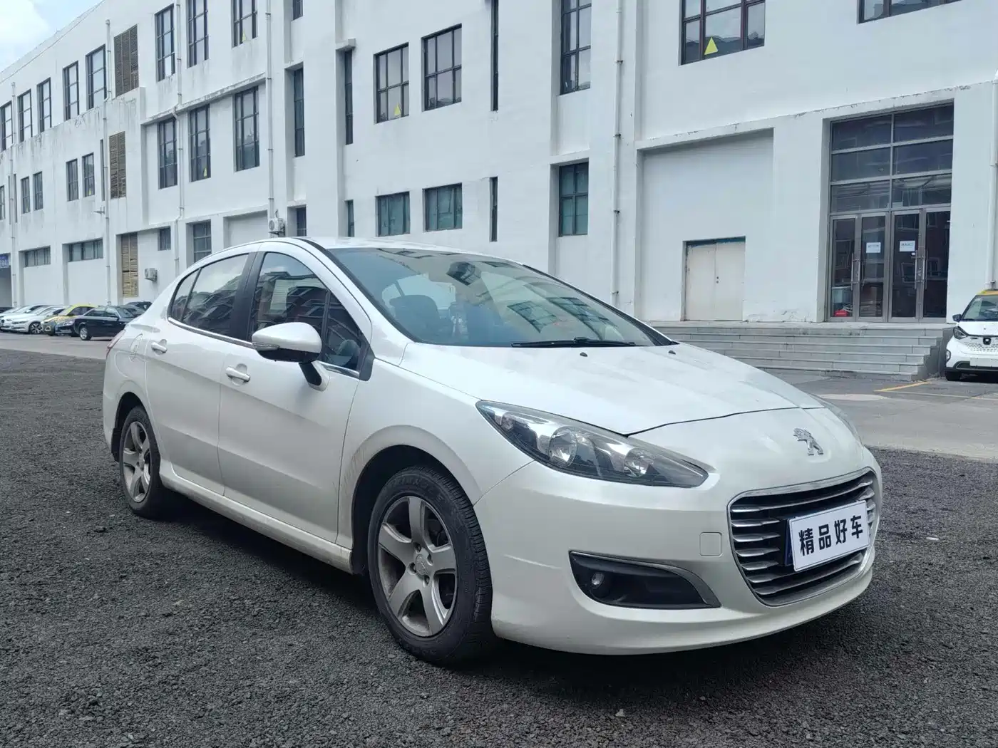 Peugeot 308 2014 2014 Model Joy Edition Classic 1.6L Automatic Superior Style