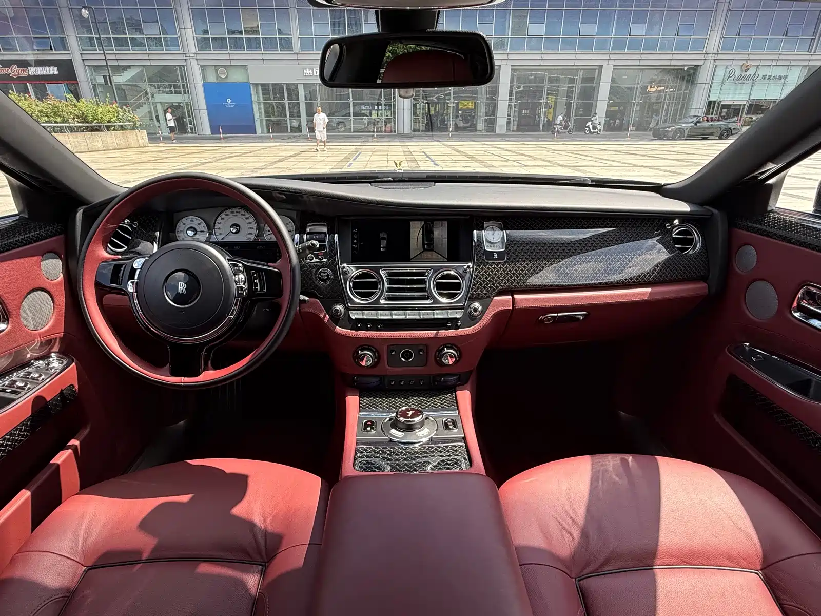 Фото 17 - Rolls-Royce Ghost
