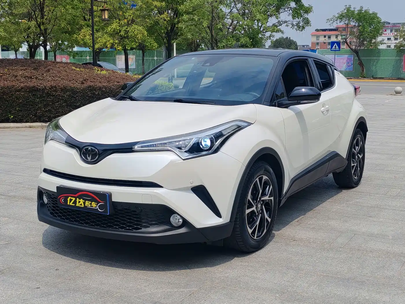 Toyota C-HR 2021 2020 Model 2.0L Leading