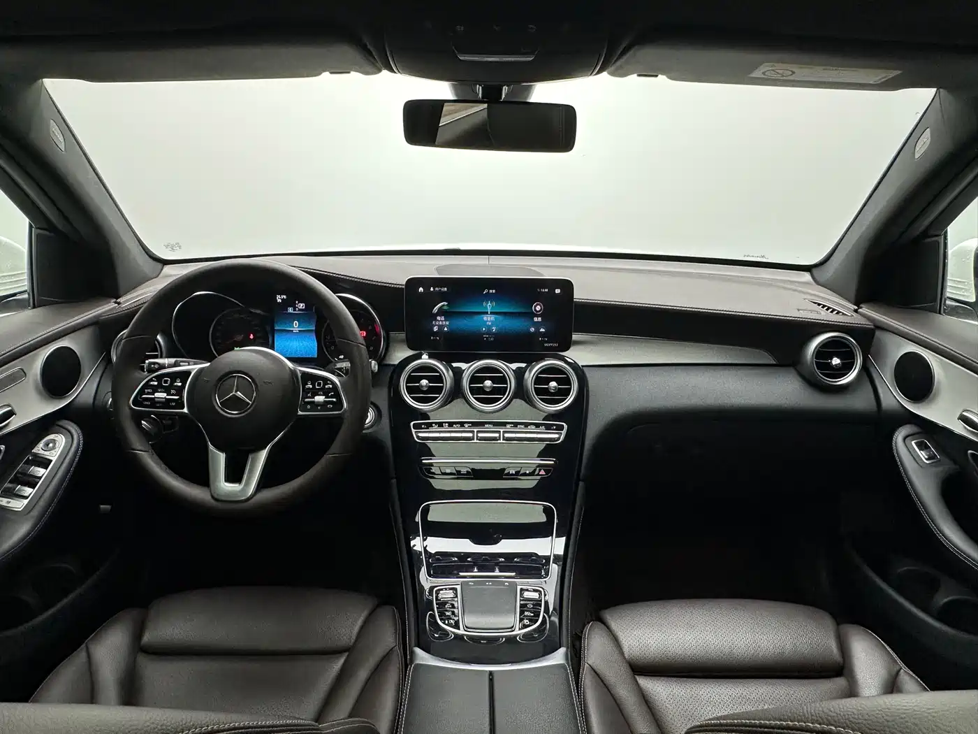 Mercedes-Benz GLC 2020 Facelift GLC 260 L 4MATIC Dynamic фото 9