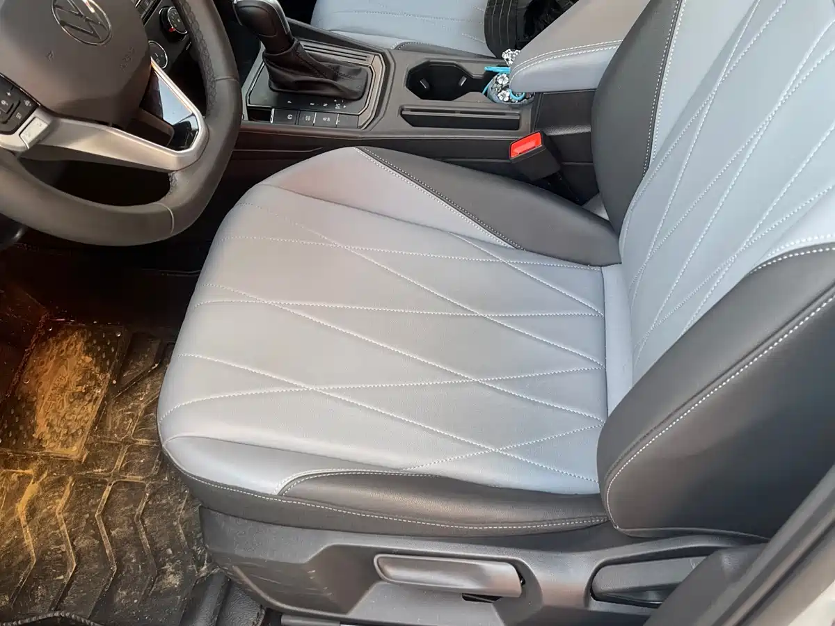 Volkswagen Lavida 2024 Model 1.5L Automatic Starlight 5 Million Edition фото 8