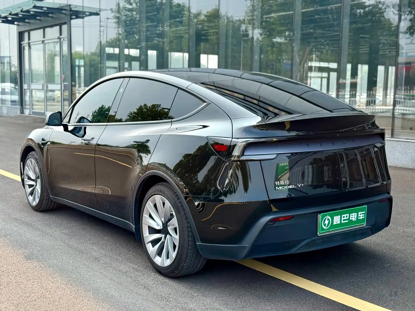 Фото 4 - Tesla Model Y
