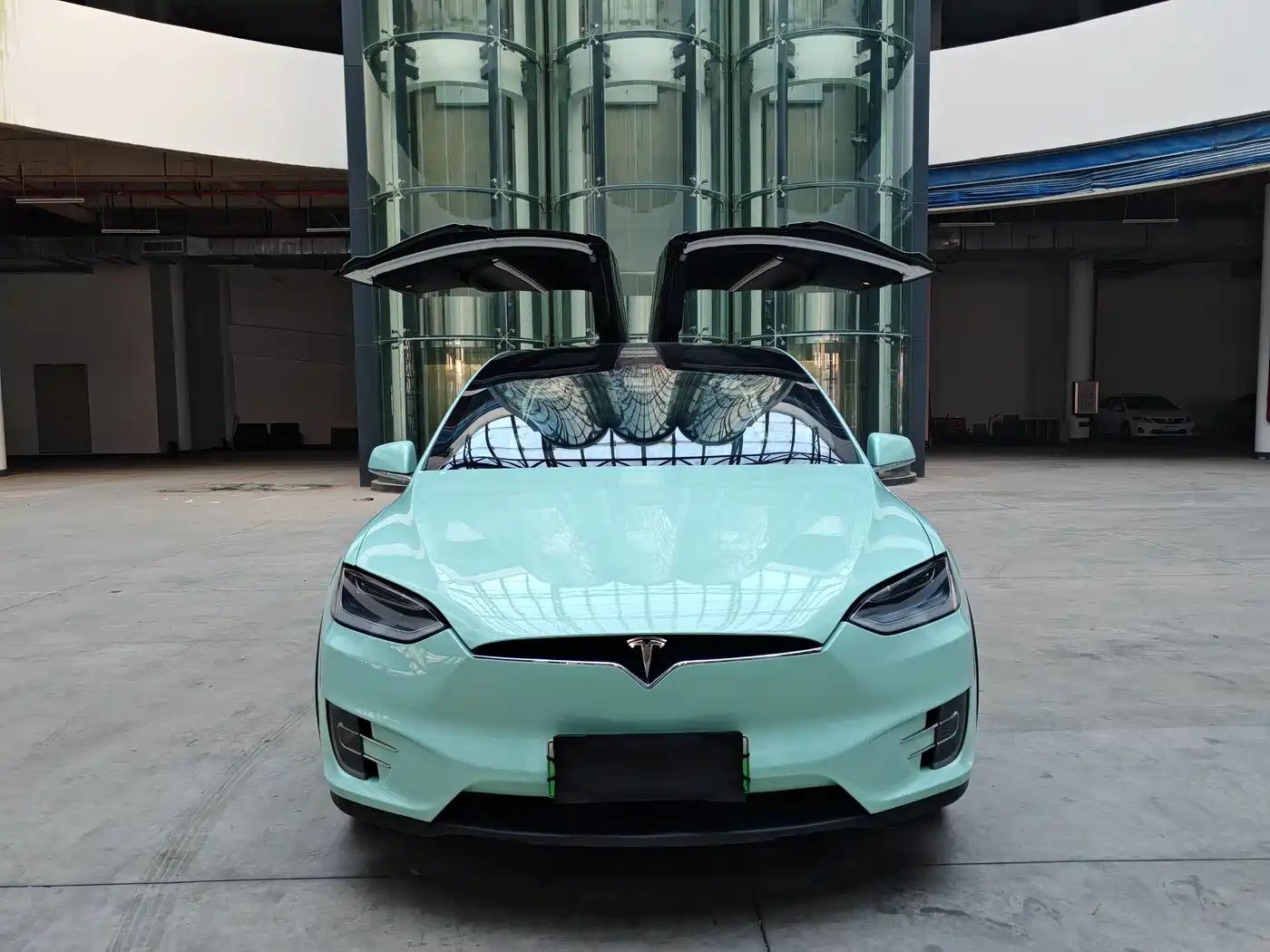 TESLA MODEL X