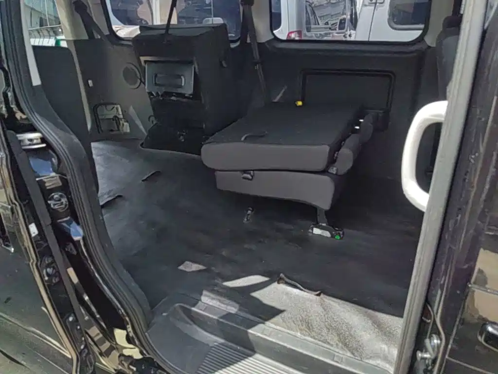 JAC Refine M3 2023 2023 PLUS 1.8L Comfort 7/8-seater