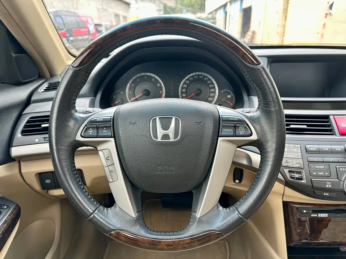 Фото 13 - Honda Accord