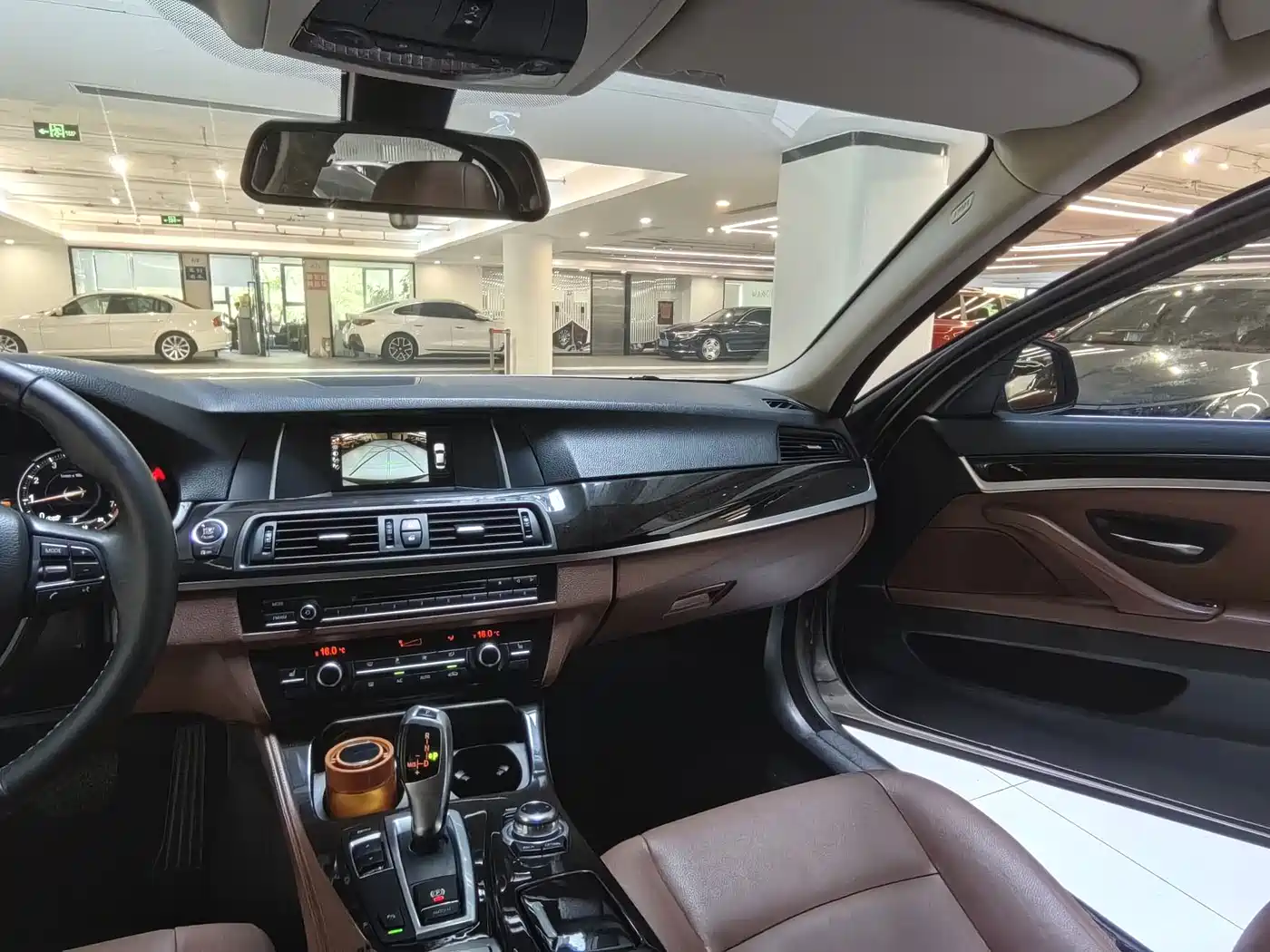 BMW 5 Series 2017 525Li Leading Edition фото 11