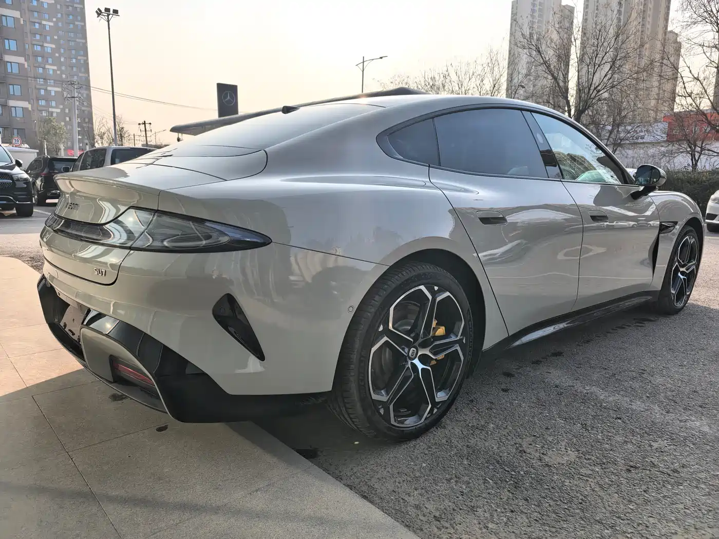 XIAOMI CAR XIAOMI SU7