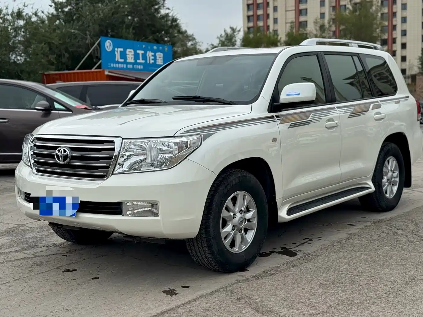 Toyota Land Cruiser (Import) 2012