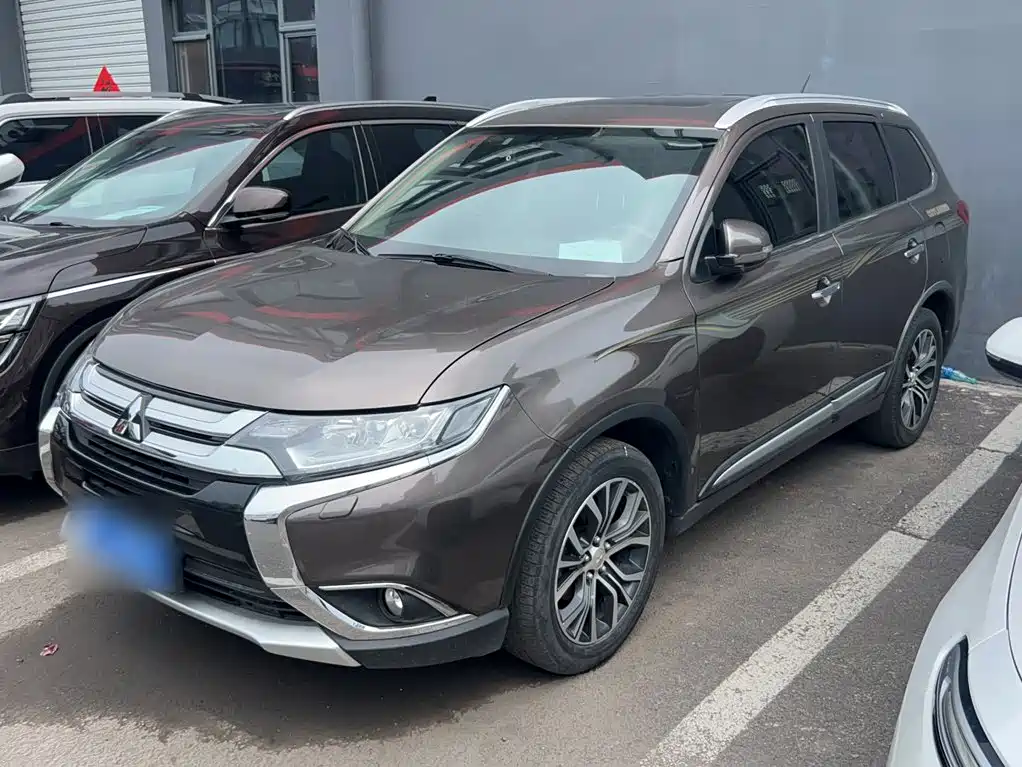 Mitsubishi Outlander 2017 2016 2.4L 4WD Elite Edition 5-seater