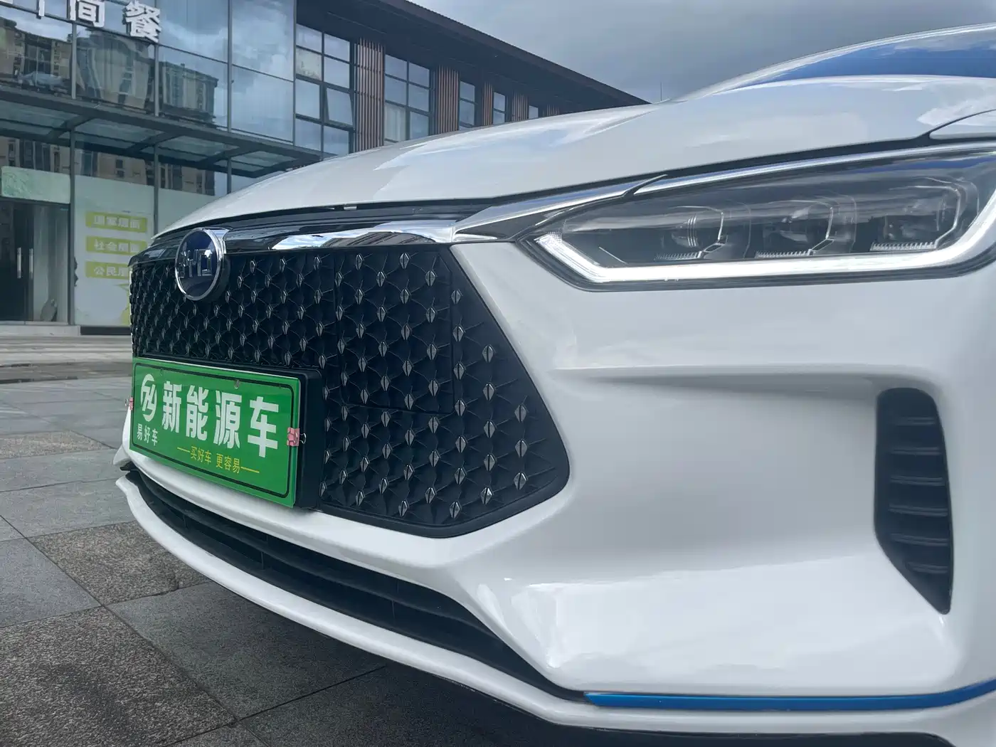 Фото 3 - BYD e2