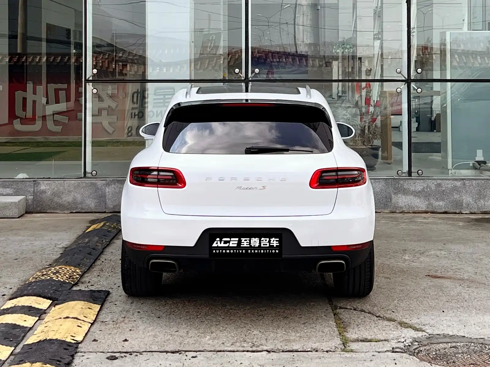Фото 5 - Porsche Macan