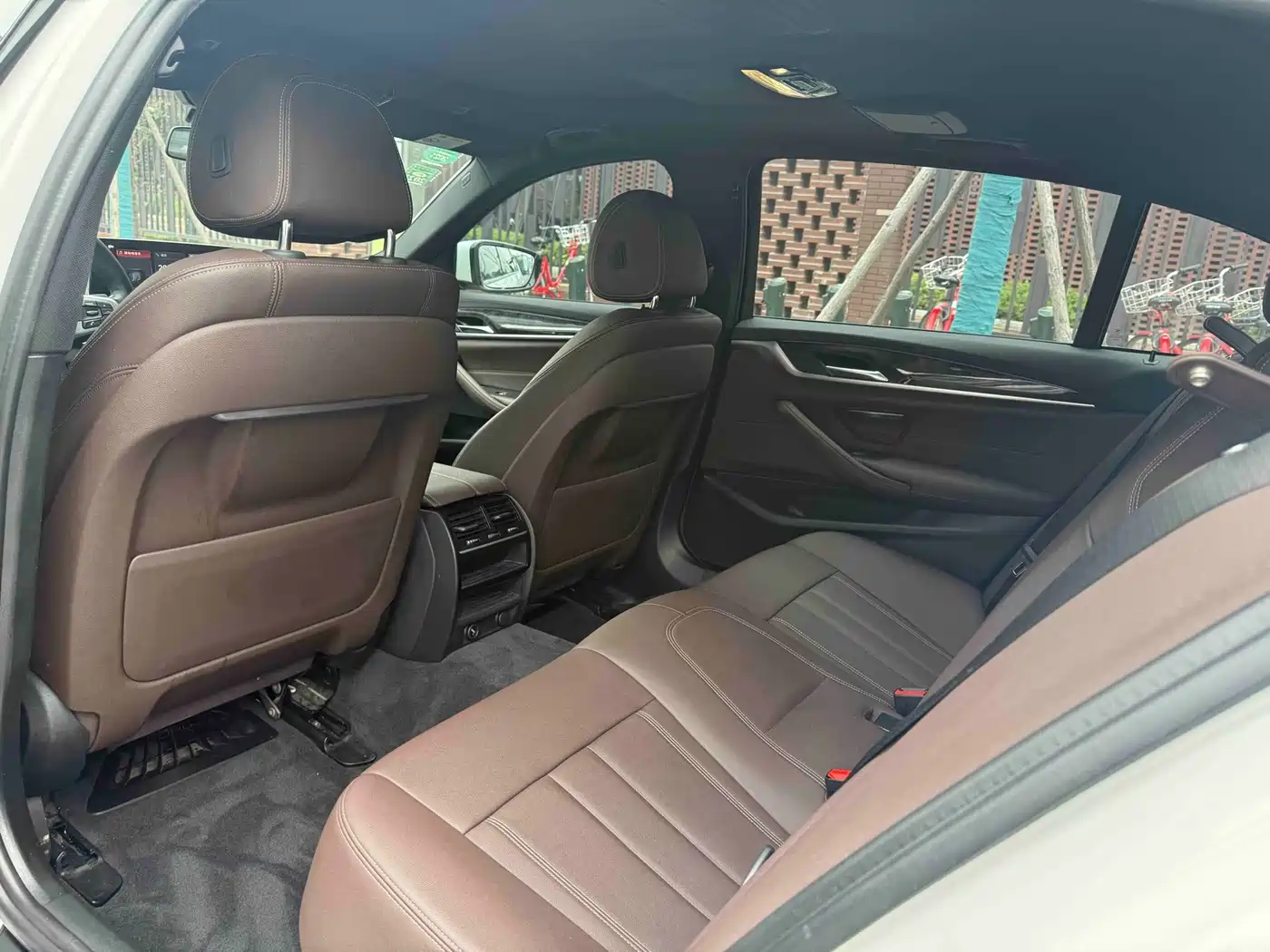 BMW 5 Series 2019 525Li M Sport Package фото 16