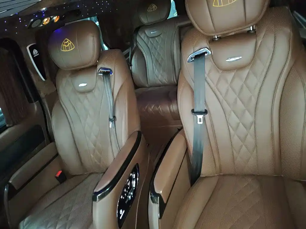 Mercedes-Benz Vito 2021 2.0T Elite 7-Seater фото 14