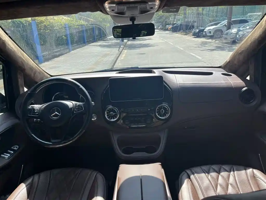 Mercedes-Benz Vito 2021 2.0T Elite 7-Seater фото 15