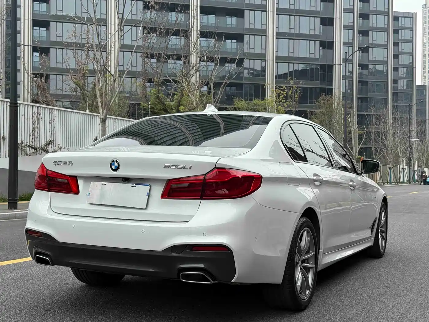 BMW 5 Series 2019 525Li M Sport Package фото 17