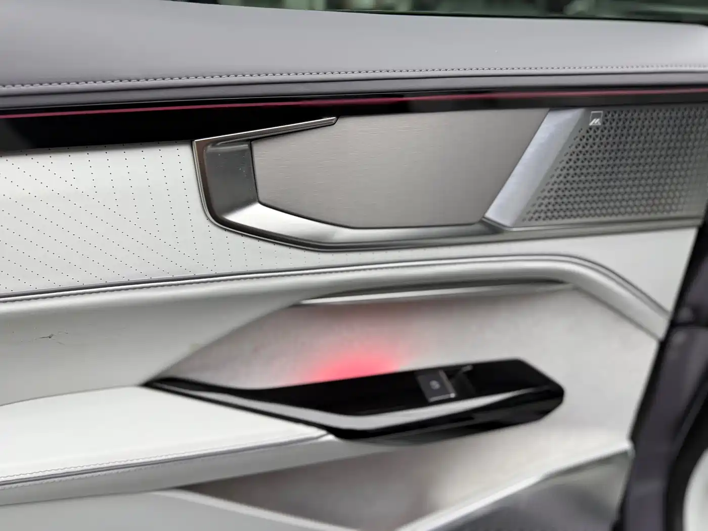 HiPhi Y 2023 2023 560km Pioneer Edition