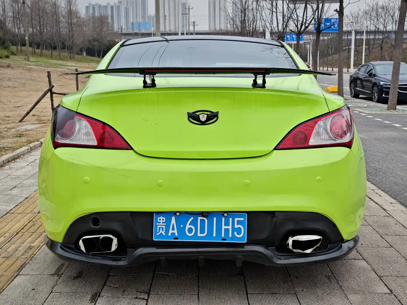 Hyundai Genesis Coupe 2009 2.0T Automatic Elegant Edition фото 17