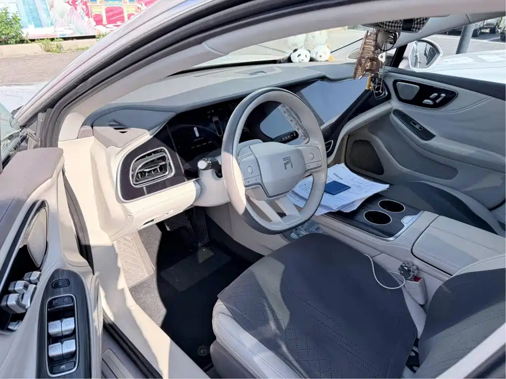 Roewe Rising Auto F7 2024 2023 Facelift Advanced Edition