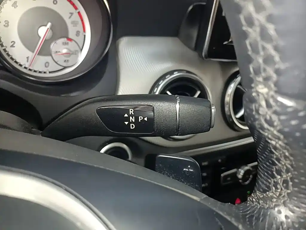 Mercedes-Benz GLA 2015 2015 GLA 200 Fashion