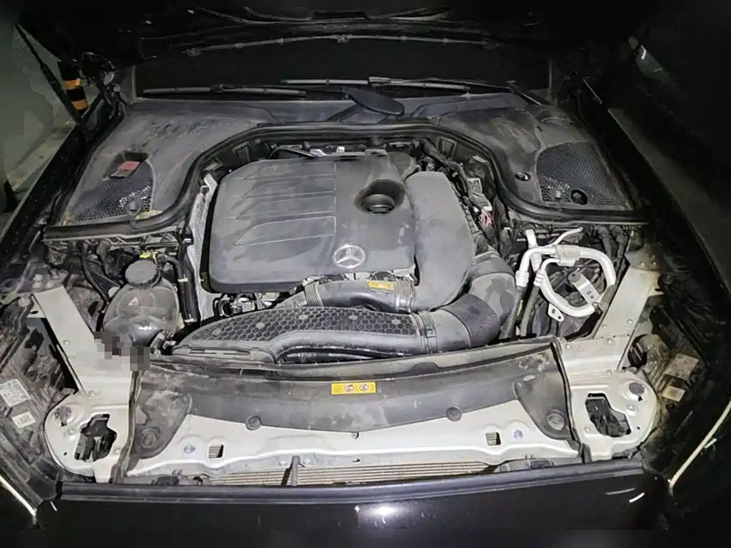 Mercedes-Benz E-Class, миниатюра 3