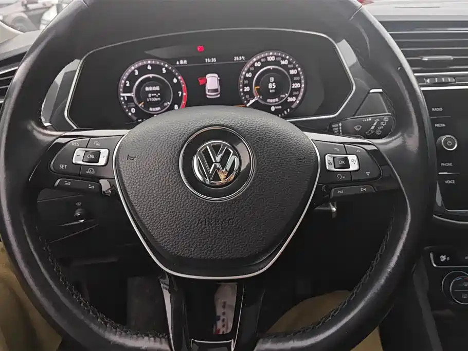 Volkswagen Tiguan 2018 330TSI 4WD Innovation Edition фото 15