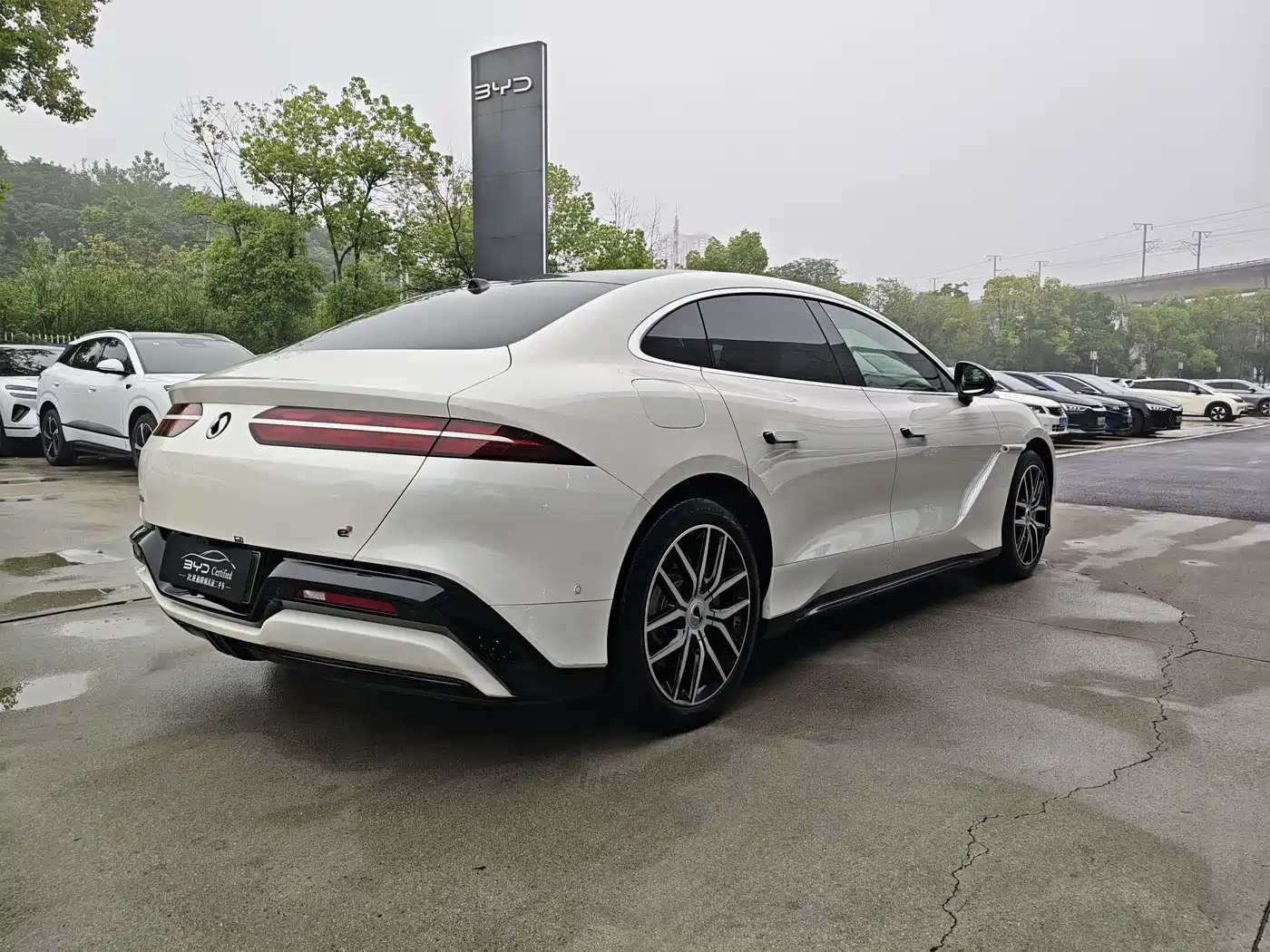 Denza Z9 2024 Model 1100km AWD Max Edition фото 11